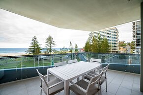 Iconic Kirra Beach Resort
