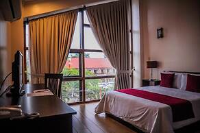 Bauan Plaza Hotel