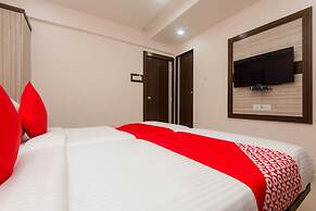 OYO 13511 Hotel Gems