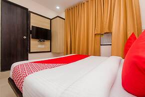 OYO 13511 Hotel Gems