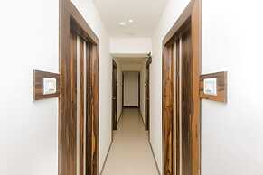 OYO 13511 Hotel Gems