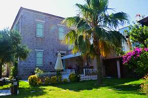 Cunda Has Konak Otel