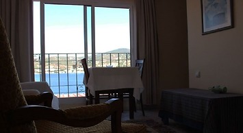 Foca Yali Hotel