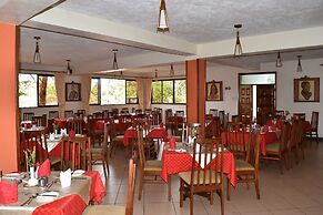 Green Hills Hotel