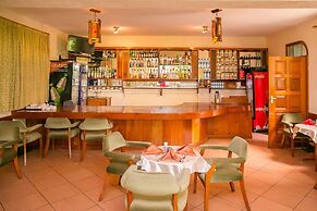 Green Hills Hotel