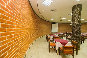 Green Hills Hotel