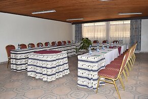 Green Hills Hotel