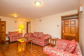 Green Hills Hotel