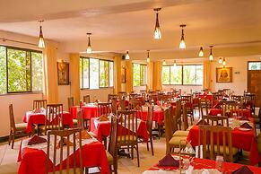 Green Hills Hotel