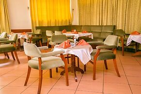 Green Hills Hotel