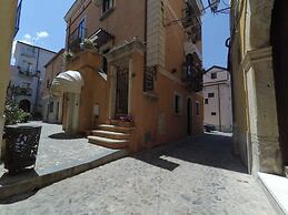 Caterina House