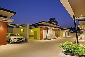 The Rich Resort