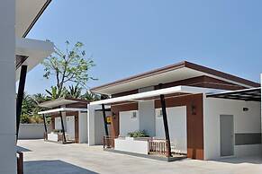 The Rich Resort
