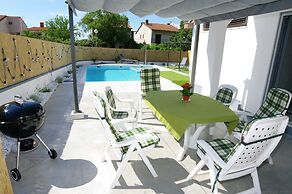 Kuntrada 45 with heated pool and kids pool