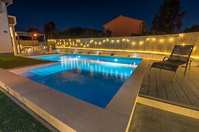 Kuntrada 45 with heated pool and kids pool