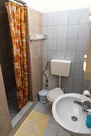 Chris Apartments