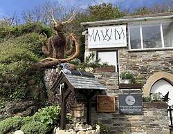 The Tree Inn