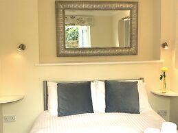 St Raphael Guest House