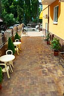 Kamelia Hotel