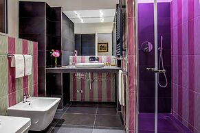 GCF Luxury Suites, Guest House
