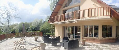 Au Charme du Lac Piscine
