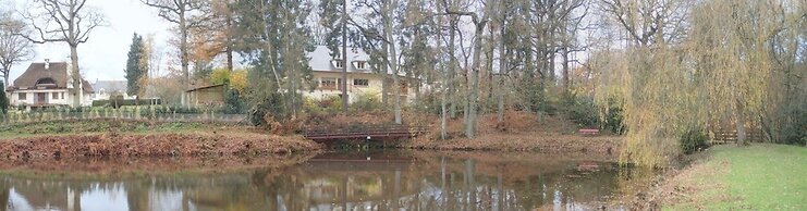 Au Charme du Lac Piscine