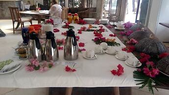 White Elephant Sea & Art Lodge
