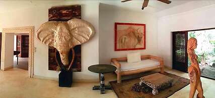 White Elephant Sea & Art Lodge