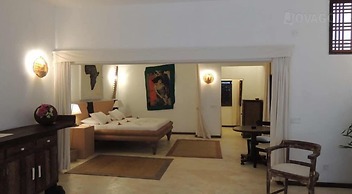 White Elephant Sea & Art Lodge