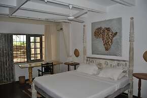 White Elephant Sea & Art Lodge