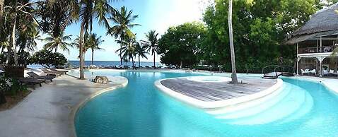White Elephant Sea & Art Lodge