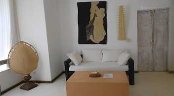White Elephant Sea & Art Lodge