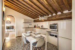 AwesHome - Lungarno Bellavista Penthouse