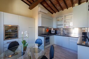 Borgo Albizi 6