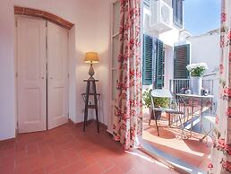 Carlotta's Home