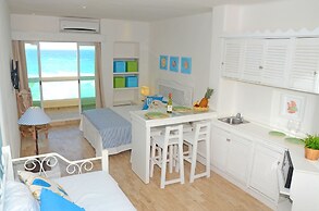 AR Cancun Plaza