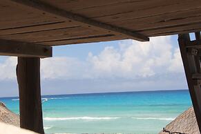 Suites Brisas Cancun