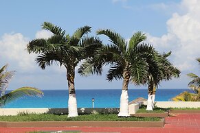Suites Brisas Cancun