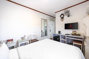 A25 Hotel - 185 - 187 Lo Duc