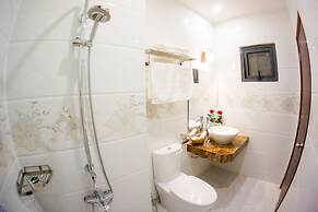 Nu Hoang Hotel