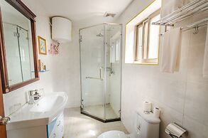 Nanjing Restaurant & Motel