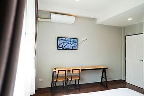 Lux Rooms Night Bazaar