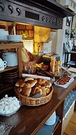 Hotel Trinquet