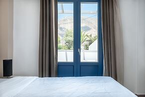 Tristhenia Hotel