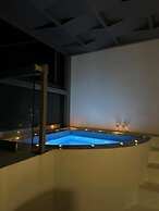 Tristhenia Hotel