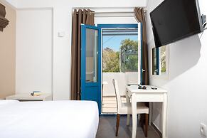 Tristhenia Hotel