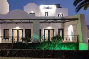 Tristhenia Hotel