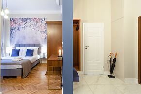 MR 3 Apartments