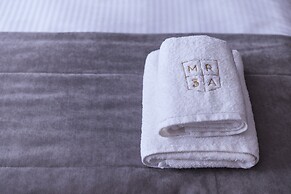 MR 3 Apartments