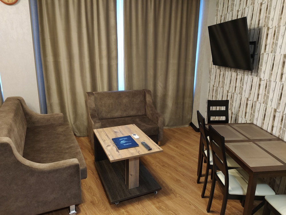Hotel Cosmos